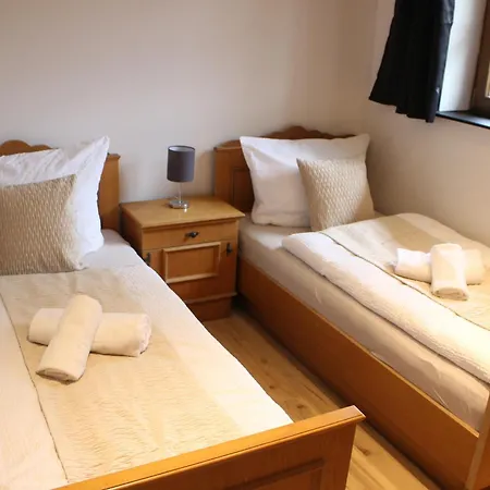 Waldquartier L L 3 Schlafzimmer L Grosse Terrasse L Grill L Wlan Alpehytte